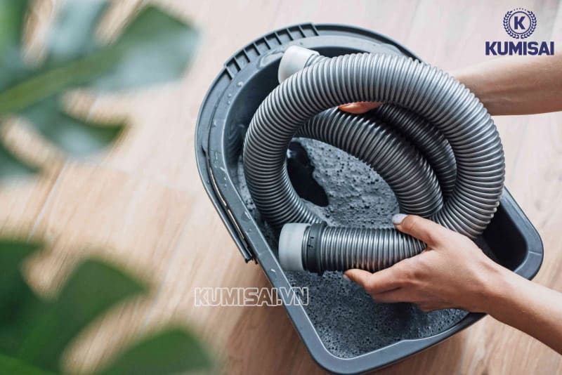 Rửa sạch sẽ các loại phụ kiện máy hút bụi công nghiệp