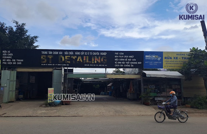 Địa chỉ rửa xe Hoàng Tấn rất rộng rãi Địa chỉ rửa xe Hoàng Tấn rất rộng rãi