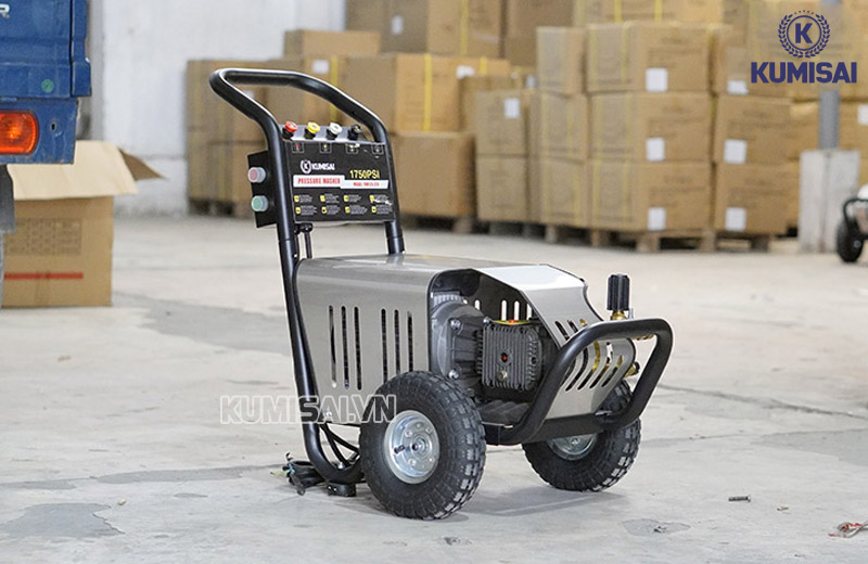 Máy rửa xe Kumisai, chuyên phục vụ trong các tiệm phun rửa chuyên nghiệp Máy rửa xe Kumisai, chuyên phục vụ trong các tiệm phun rửa chuyên nghiệp