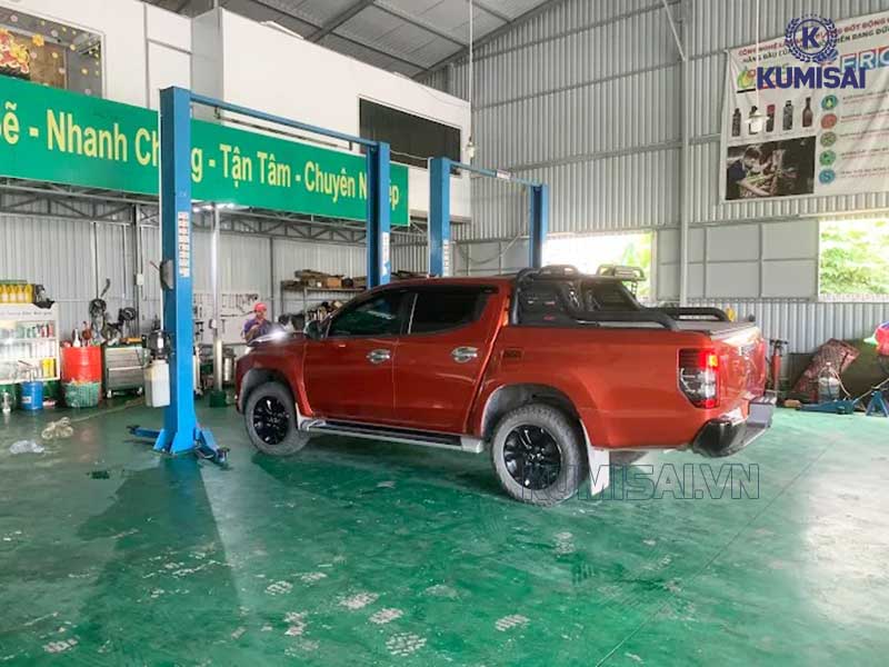 Rửa xe ô tô Thủ Đức Hoàng Thắng Rửa xe ô tô Thủ Đức Hoàng Thắng
