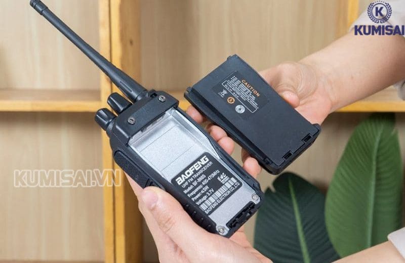 Các lưu ý khi sử dụng bộ đàm nhân viên Các lưu ý khi sử dụng bộ đàm nhân viên