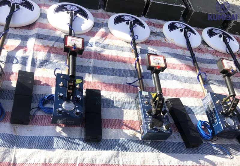 Sử dụng máy dò kim loại công nghiệp cầm tay TM88