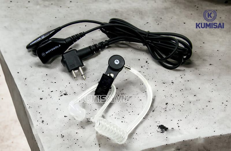 Hướng dẫn cách sử dụng tai nghe bộ đàm Motorola PMLN4606A