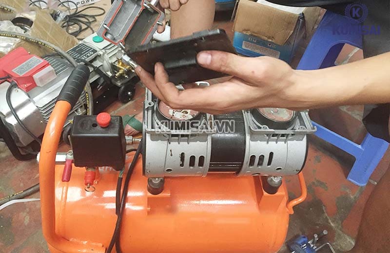 Sửa máy nén khí mini có dầu bôi trơn bị hao hụt
