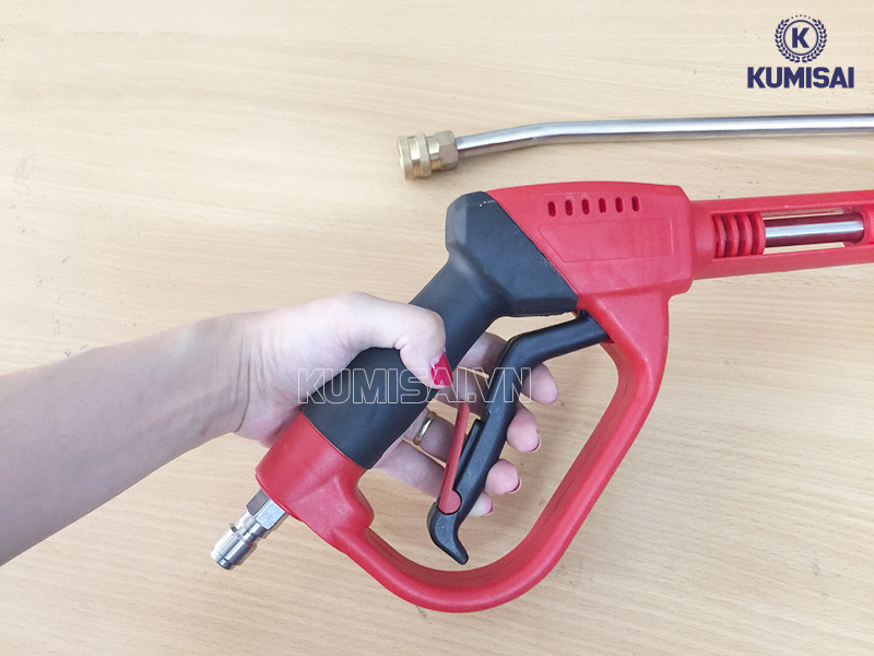 Súng phun cao áp có cơ chế vận hành thông minh