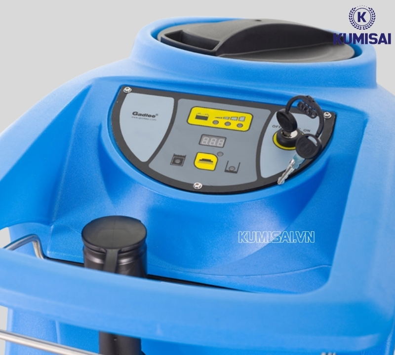 Thao tác các chức năng của máy thông qua bảng điều khiển