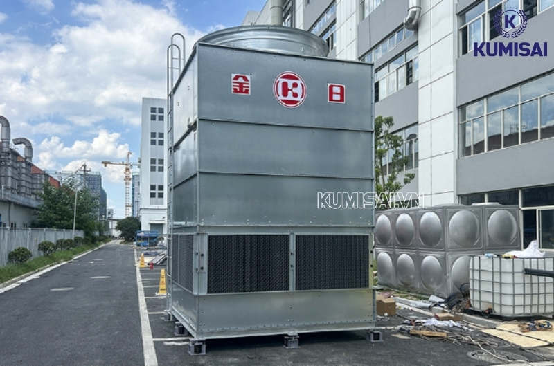 Tháp dạng kín có độ sạch và an toàn cao