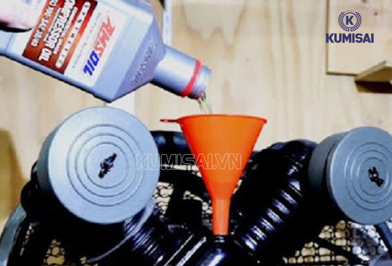 Thay dầu máy nén khí định kỳ Thay dầu máy nén khí định kỳ