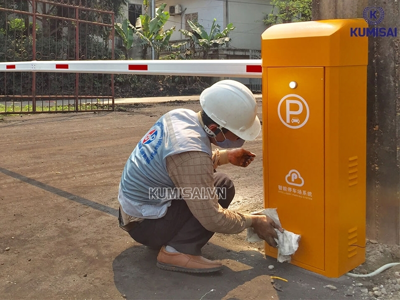 Thiết bị có kết cấu chắc chắn