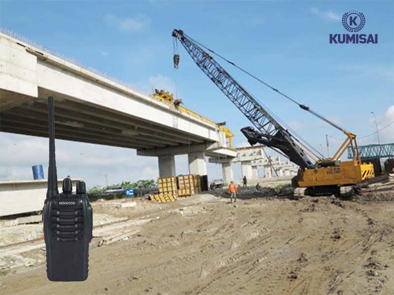 Thiết kế bộ đàm hiện đại, nhỏ gọn, dễ cầm nắm