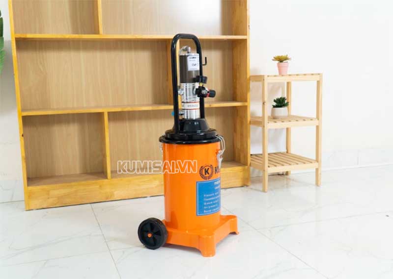 Thiết kế gọn nhẹ của máy bơm mỡ bằng khí nén