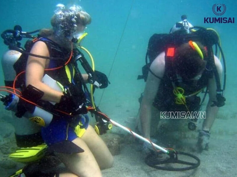 Máy dò AQUAPULSE AQ1B có thiết kế nhỏ gọn, dễ thao tác