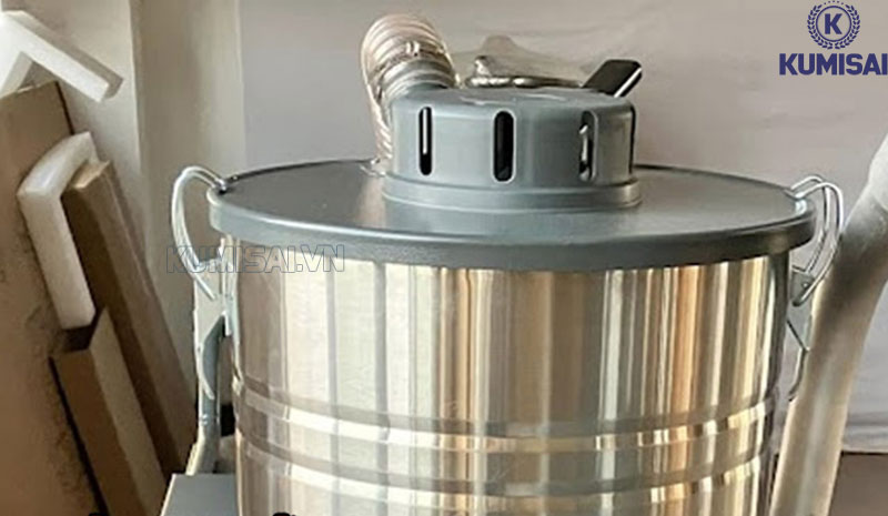Thiết kế máy hút bụi chịu nhiệt Kumisai KMS 01 bền bỉ