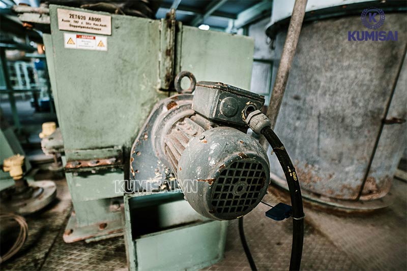Các chi tiết, linh kiện thiếu dầu bôi trơn