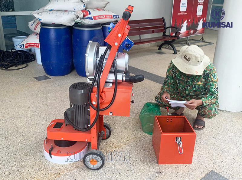 Thùng chứa bụi lớn, hút thông minh