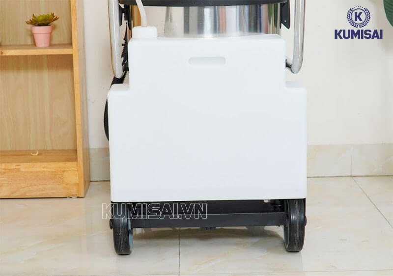Thùng chứa hóa chất phía sau
