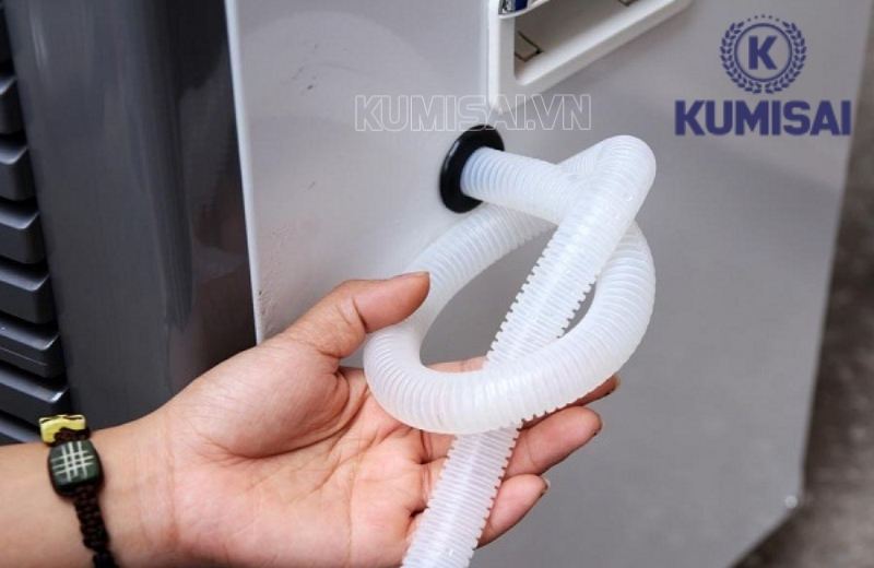 Thường xuyên kiểm tra đường ống dẫn nước trực tiếp của máy