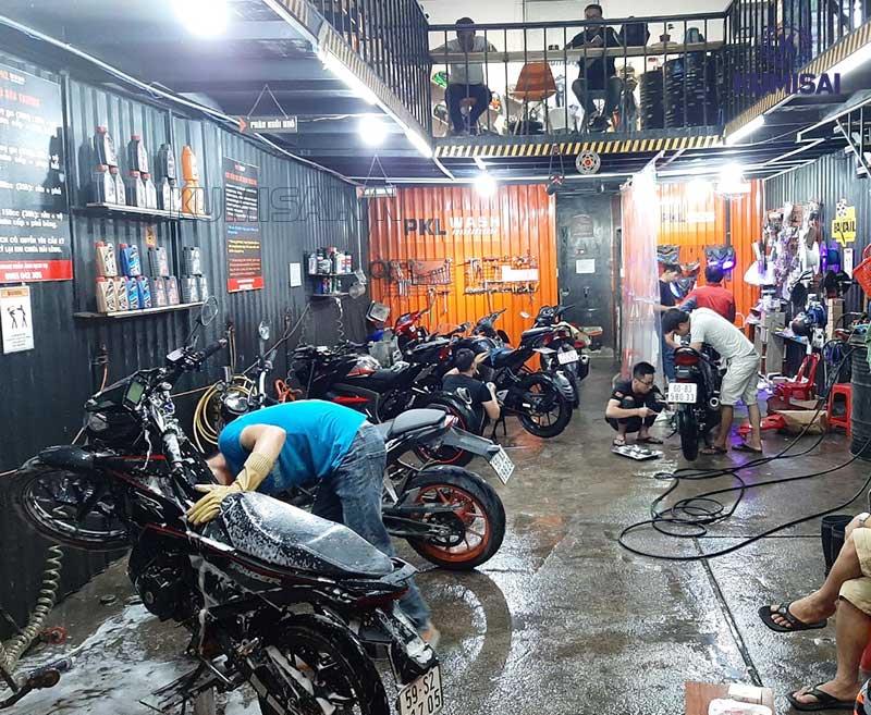 Tiệm rửa xe cần có đầy đủ máy móc, thiết bị làm vệ sinh Tiệm rửa xe cần có đầy đủ máy móc, thiết bị làm vệ sinh