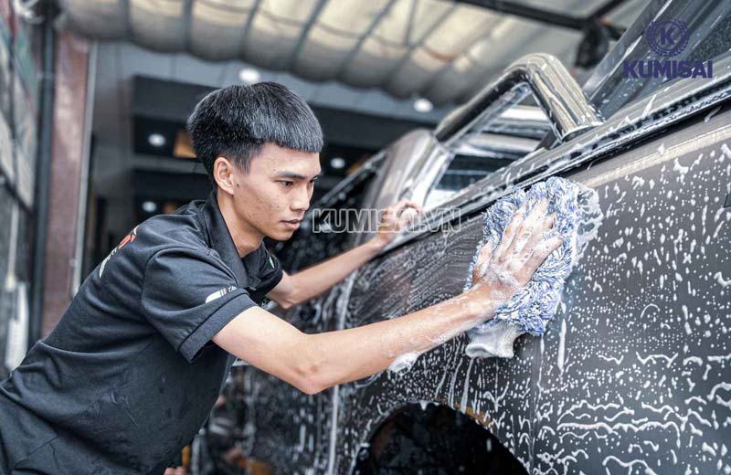 Tiệm rửa xe quận 11 Cường