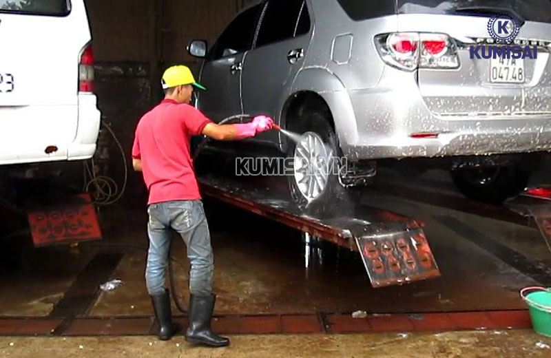 Tiệm rửa xe quốc 11 Quốc Anh