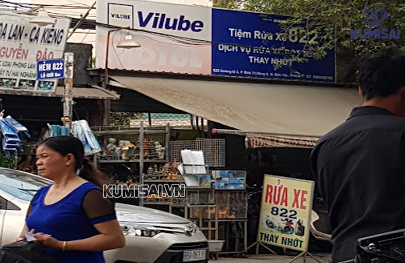 Tiệm rửa xe tại 822 có diện tích khá hẹp Tiệm rửa xe tại 822 có diện tích khá hẹp