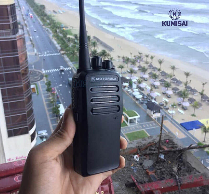 Bộ đàm đáp ứng các tiêu chuẩn về quân sự & an toàn