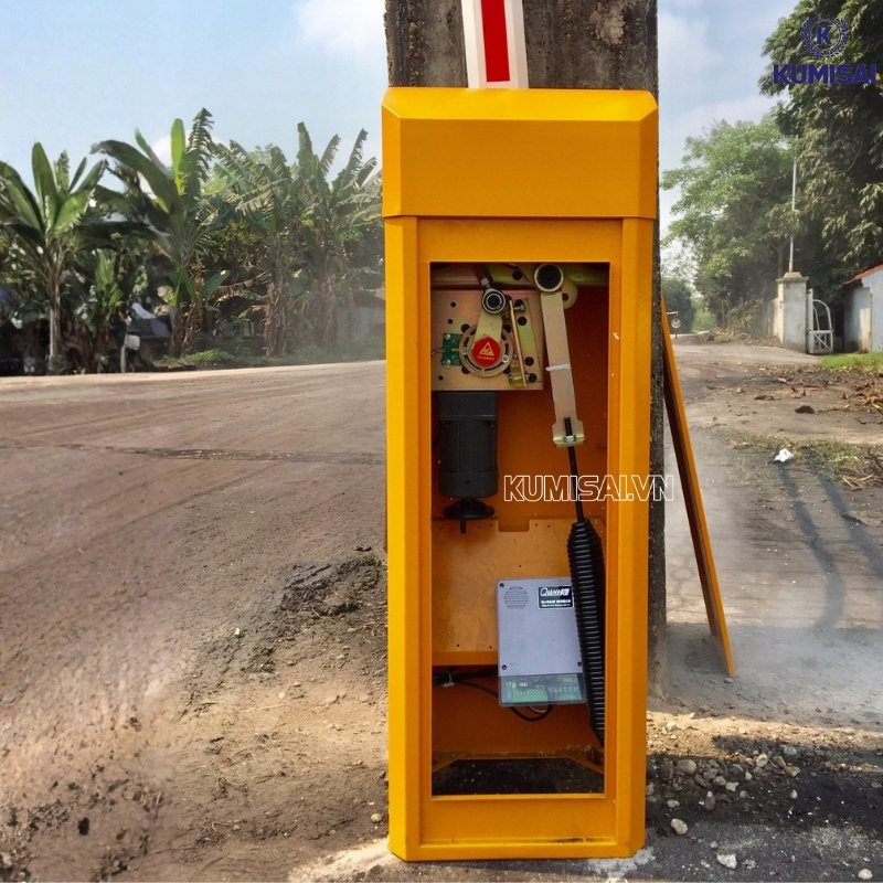 Tủ barrier cần thẳng - nơi chứa bảng mạch và động cơ