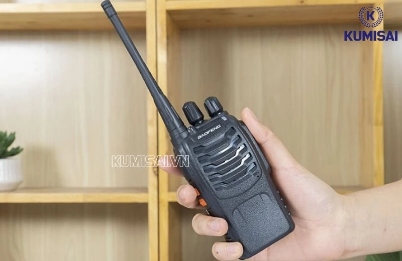 Ưu điểm khi thuê máy bộ đàm 