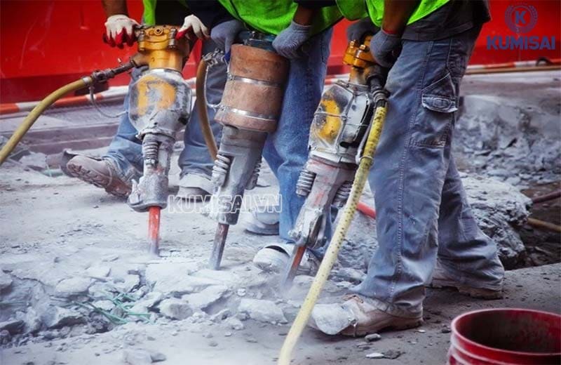 máy nén khí trong xây dựng vận hành công cụ, máy móc cần khí nén