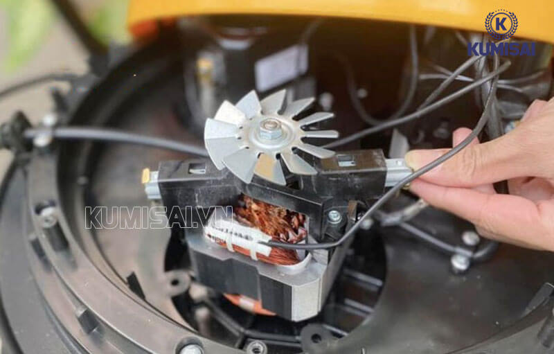 Tiến hành vệ sinh và bảo trì motor 1500W
