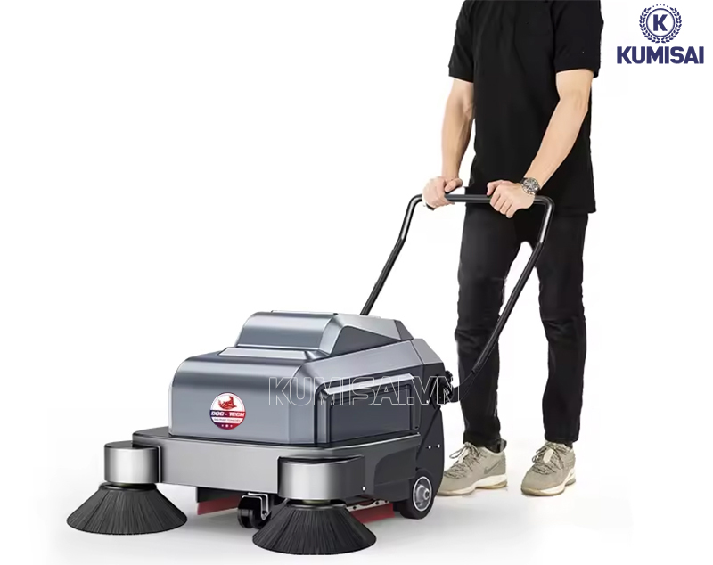 Dễ dàng điều khiển xe để làm sạch rác 