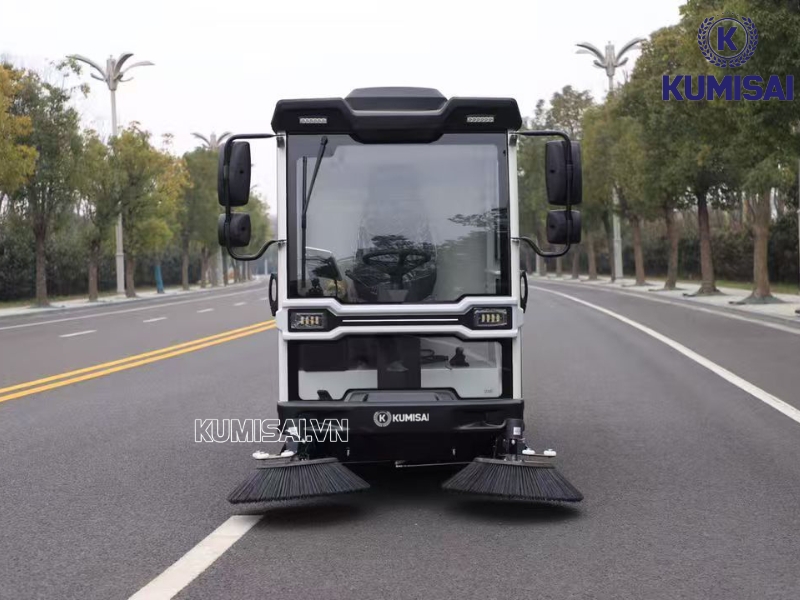 Hệ thống chổi quét hiện đại, công suất lớn, gom rác cực nhanh