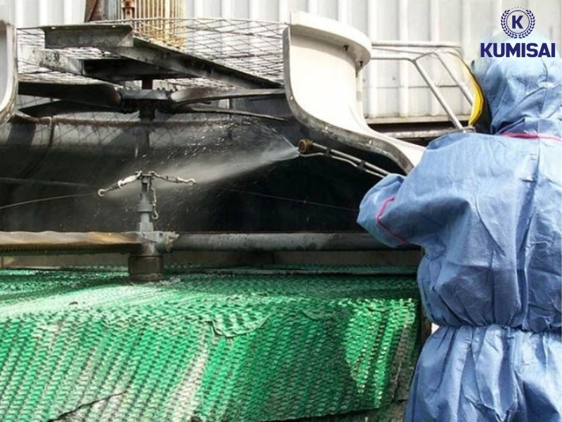 Xịt rửa tấm tản nhiệt bằng máy rửa xe