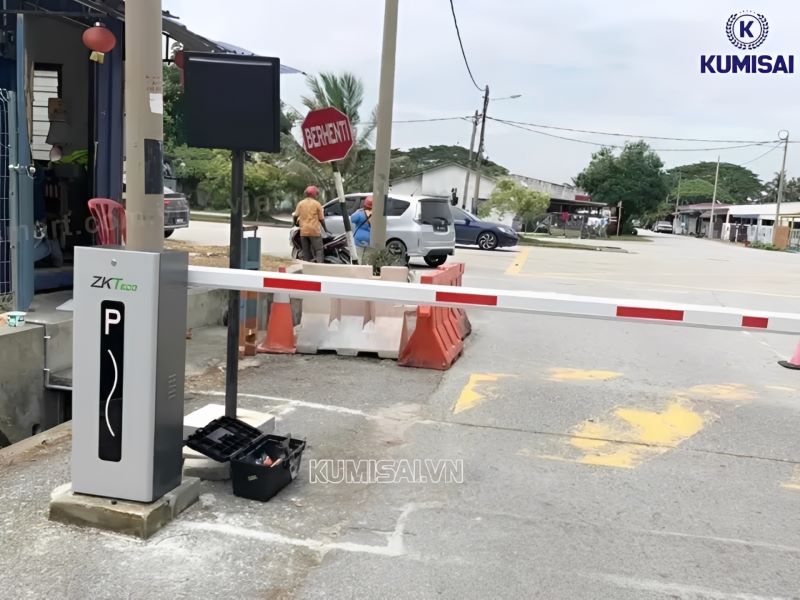 ZKTECO BGM545 hoạt động ổn định, nâng/hạ mượt mà